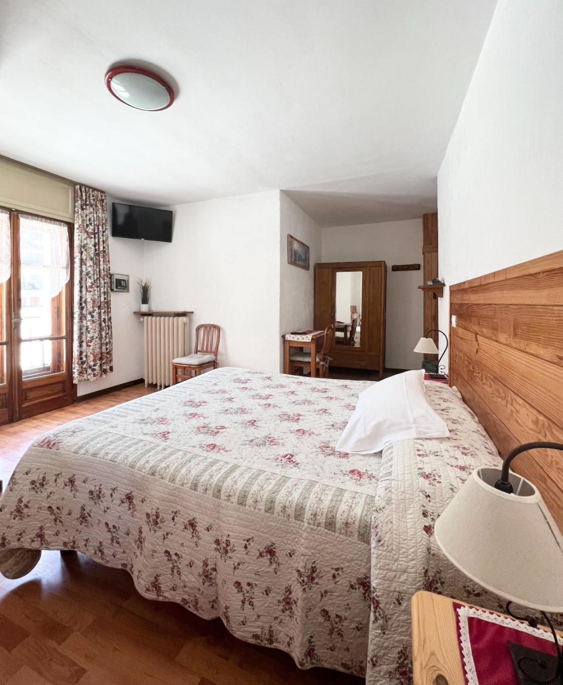 Hotel Villa Cary Саузе-д'Ульс Экстерьер фото